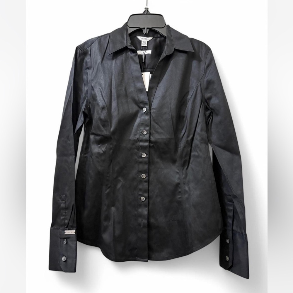 NWT Calvin Klein women’s black button down tapered blouse, size XS